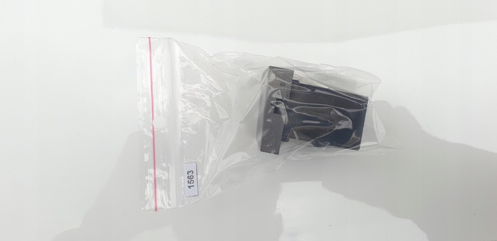 фото №13, Opel vectra c signum заглушка кнопки консолі панель панелі права