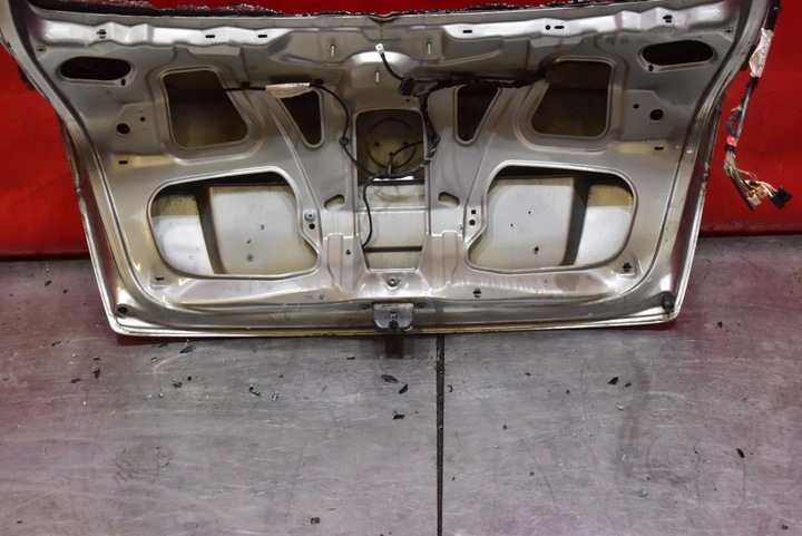 фото №13, Крышка багажника зад задняя серебряная skoda octavia 2 ii 5d hb 04-08