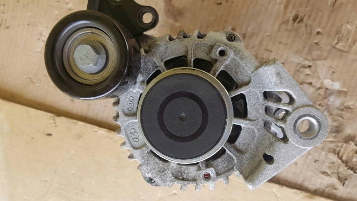 фото №5, Генератор 1.0 hyundai i30 iii 37300-04950