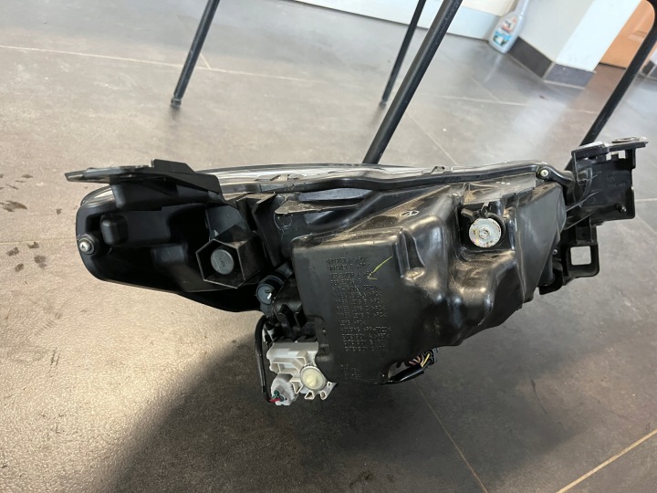 фото №6, Фара левая передняя mazda 2 ii полный led 13 pin