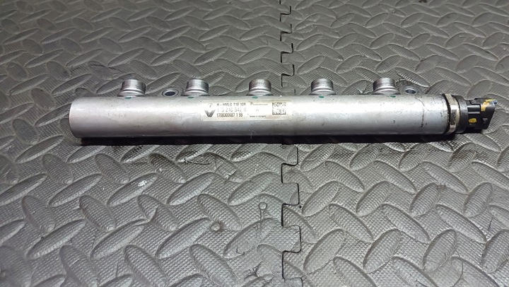 фото №1, Renault оригинальный номер 175210542r планка впрыскивающий