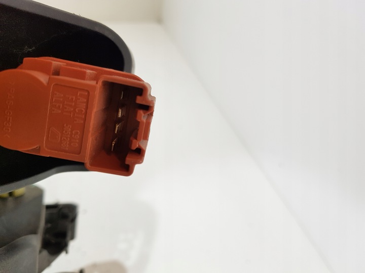 фото №11, Педаль сцепления тормоза 00519445140 fiat 500l eur