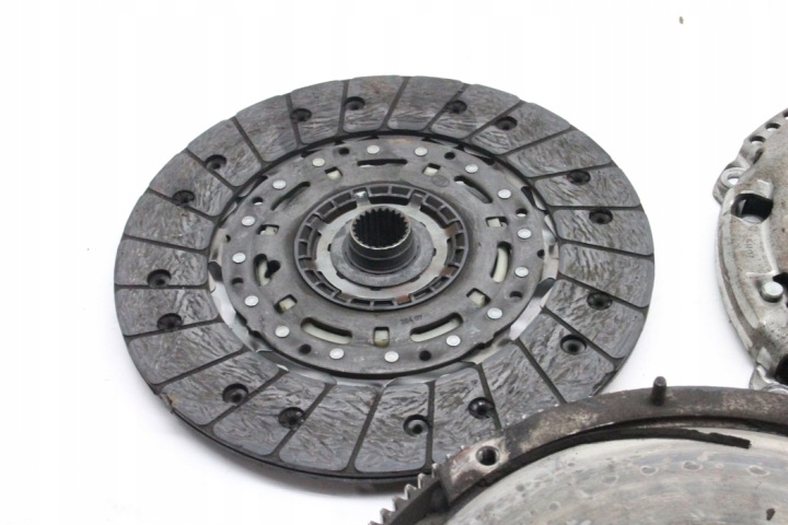 фото №6, Комплект сцепления audi tt 8n3 324030210 1.8l бензин 132kw 2002
