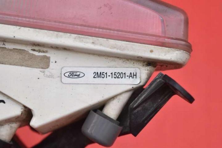 фото №8, Галоген левые перед передний 2m51-15k201-ah ford focus mk1 01-07