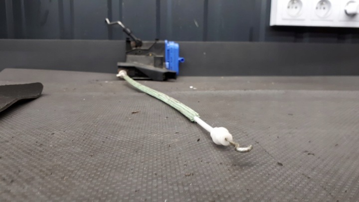 фото №9, 4a0839016d замок дверь правые зад audi a3 8l 5d