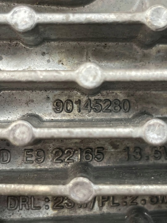 фото №15, Bmw (oem) 90153167 90145280 7933359 1' f40 блок розпалу ксенону оригінал  (модуль керування фарою, інвертор) led комплект