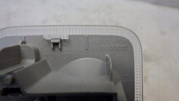 фото №7, Освещение кабины yaris iii рестайлинг ii 812060-0d070