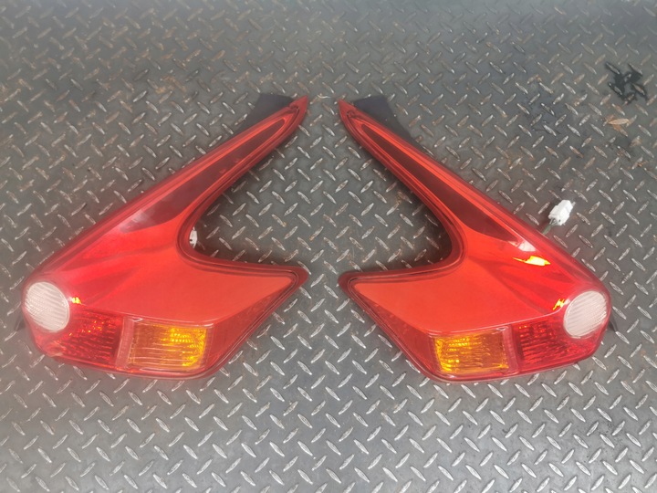 фото №9, Лампа левый i правый зад nissan juke i f15 оригинальный номер eu