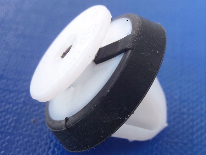 фото №2, 10x seat leon mii toledo vw amarok up клипса дверь