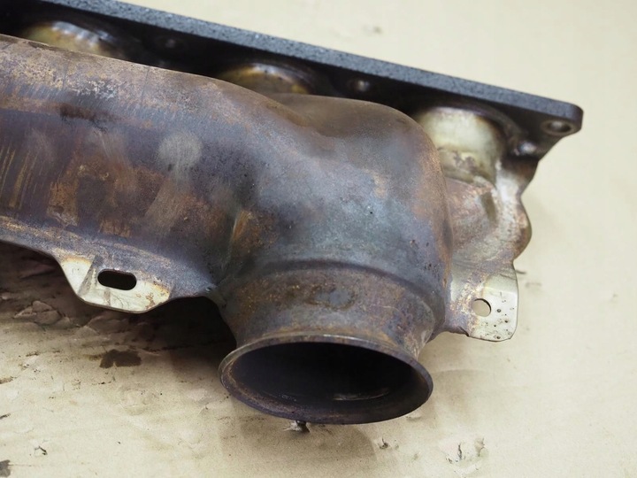 фото №13, Коллектор выпускной 2.0 16v 307 407 c5 c8 607 ew10