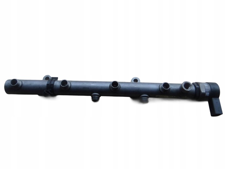 фото №1, Планка вприскувальний 057130090l audi a8 q7 4.2tdi