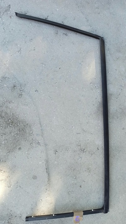 фото №1, Hyundai kona прокладка дверь левый зад