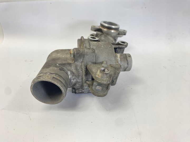 фото №9, Корпус термостата mercedes m111 w208 w202 w203 2.0 vito viano 1112030473