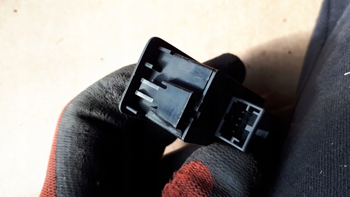 фото №8, A7 4g кнопка відкривання кришки 4g0959831a a6 c7
