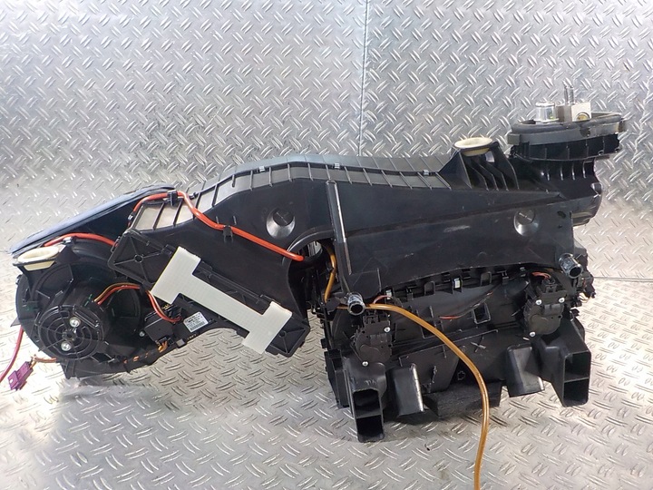 фото №6, Mercedes w207 купе 09- обігрівач