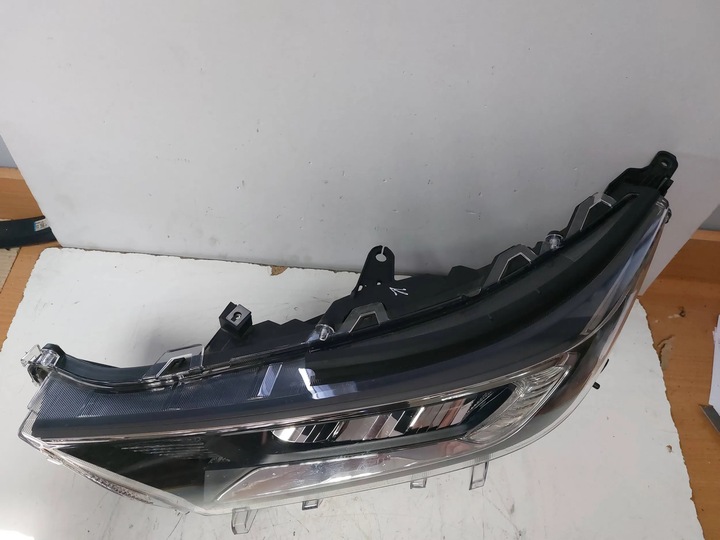 фото №7, Лампа перед левая полный led toyota rav4 19-