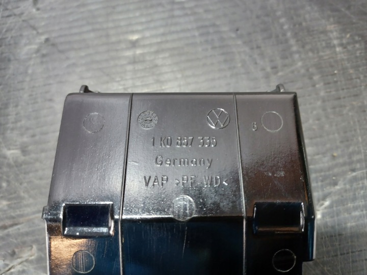 фото №10, Vw jetta golf vi 6 вкладка попільнички попільничка 1k0857335