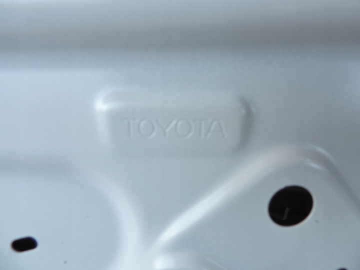 фото №14, Toyota yaris iv правое передние дверь