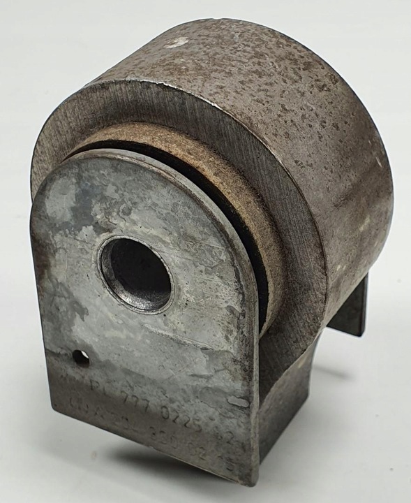 фото №1, Лапи подушка дифференциал зад mercedes w212 a2043500215