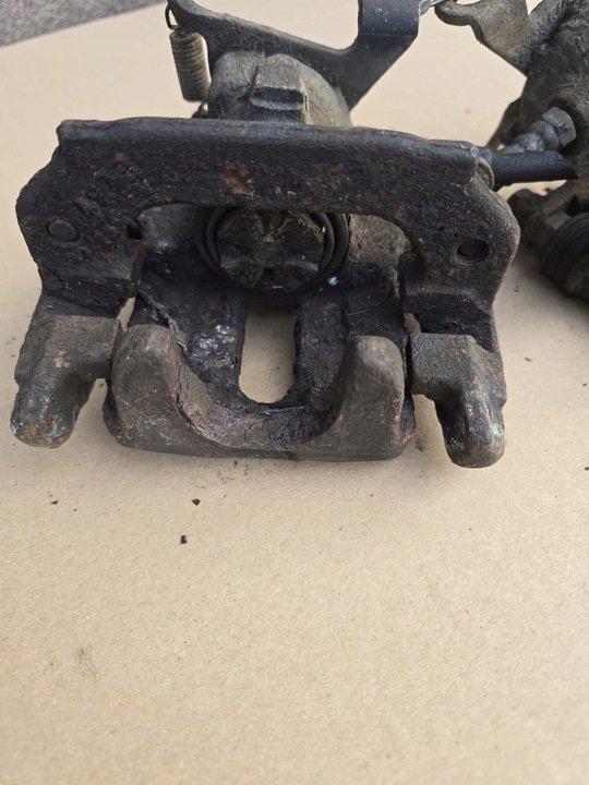 фото №6, Супорт задній p+l комплект ford focus mk 1 універсал