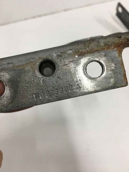 фото №14, Vw passat b5 петля капота ліве праве 3b0823301a 3b0823302a