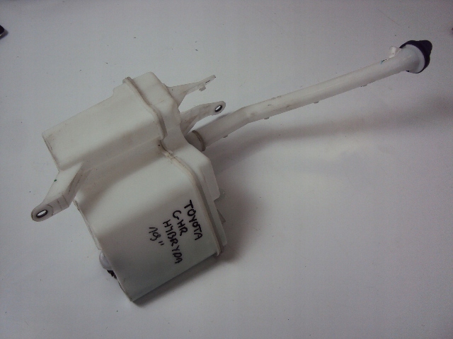 фото №1, Бачок омывателя toyota c-hr гибрид 19r