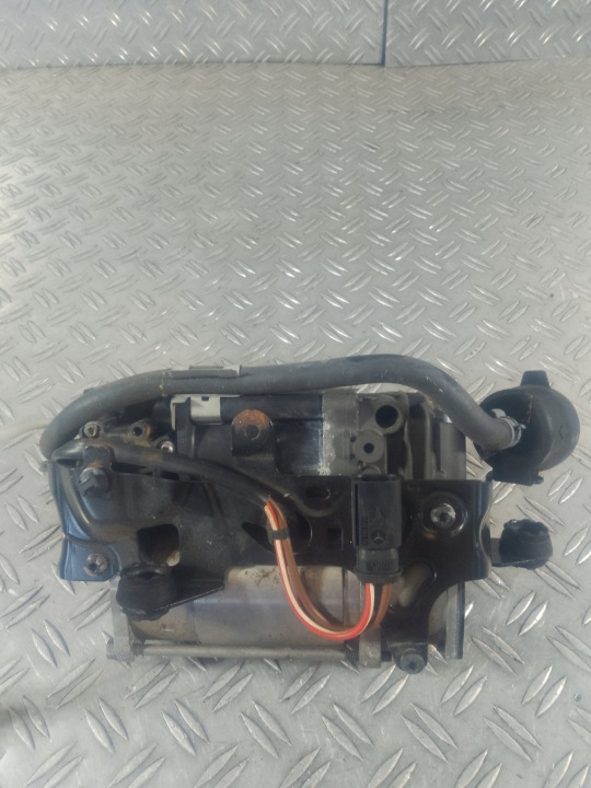 фото №6, Mercedes w212 09- компрессор подвески 3.0 a2123200404