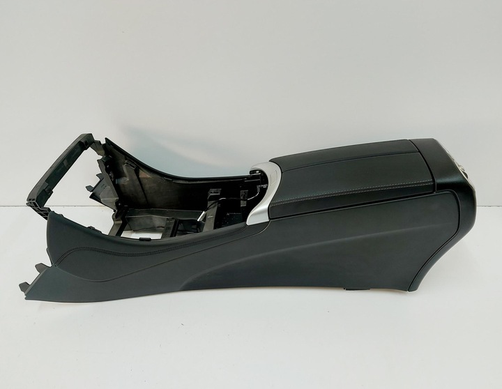 фото №1, Mercedes eqc n293 w293 21r. туннель средний подлокотник