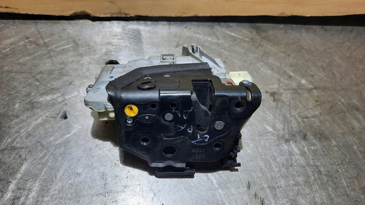фото №1, Замок дверь левый зад 3c4839015a vw passat b6 uk
