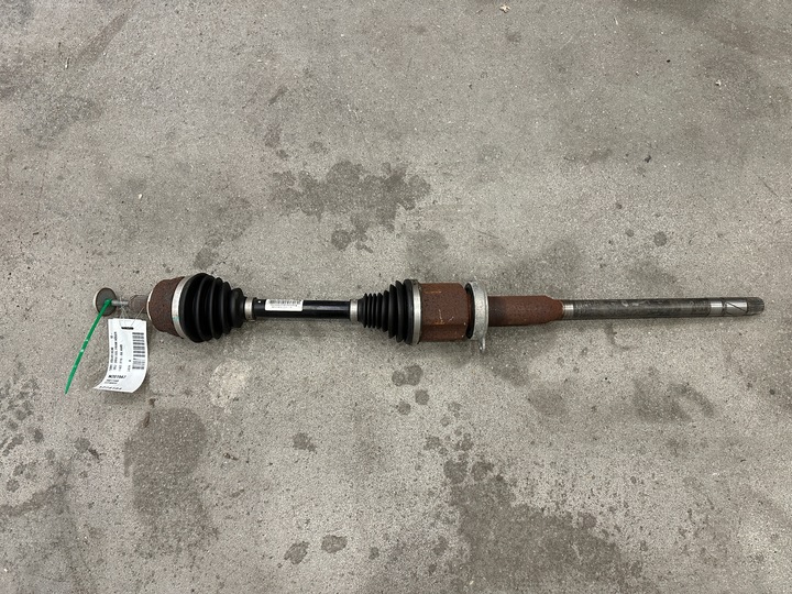 фото №1, Volvo xc40 полуось полуось правая передняя 32240095 / 36011568