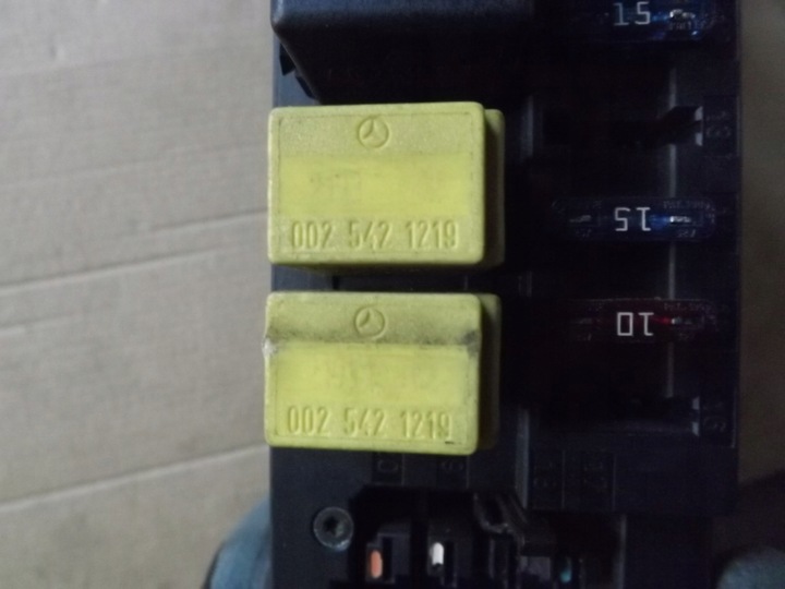 фото №13, Mercedes c клас w203 блок керування модуль sam запобіжник 2035451801