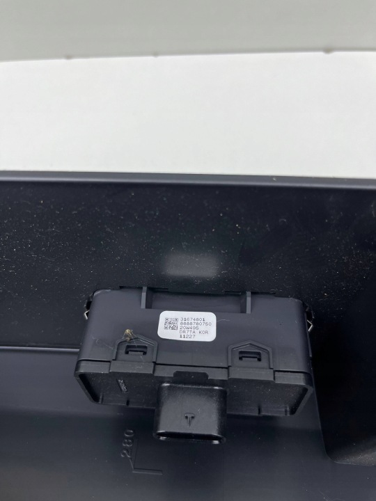 фото №12, Volvo xc40 карта крышки багажника комплект 30747056