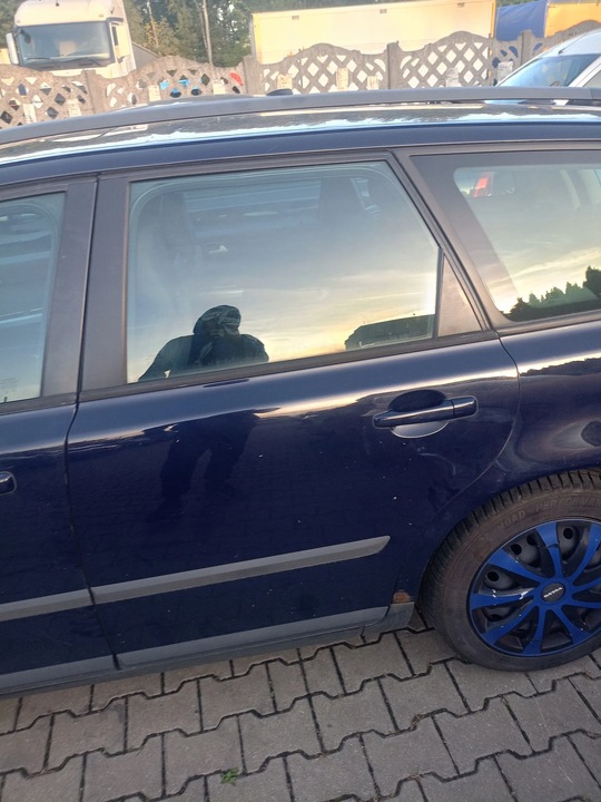 фото №1, Двері лівий зад 613-46 volvo v50 04-11