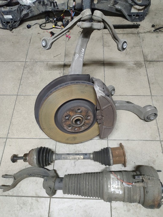 фото №1, Audi a8 s8 d4 подвешивание рычаги поворотный кулак полуось левый перед