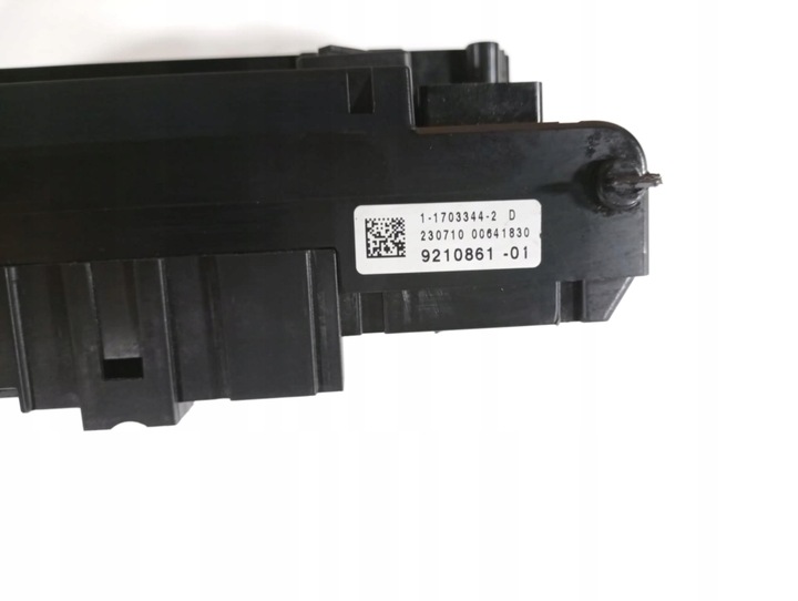 фото №8, Коробка запобіжників bmw f10 f11 9210861