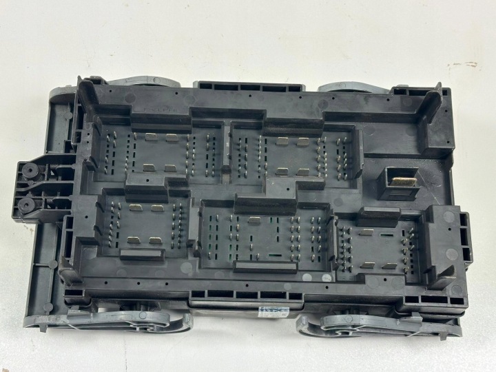 фото №6, Escalade tahoe yukon avalanche 07-09 коробка предохранителей ys оригинал oem