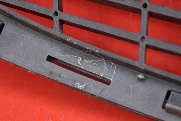 фото №9, Решітка решітка радіатора сірий хром 857 522 aa chrysler gran voyager 4 iv 01-04