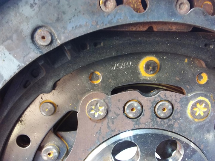 фото №4, Vw passat b8 2,0 tdi колесо двомасовий 03n105286e