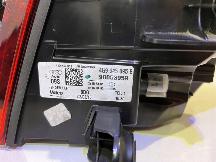 фото №9, Audi a6 c7 avant рестайлінг комплект лампа зад ліва права 4g9945096e 4g9945095e
