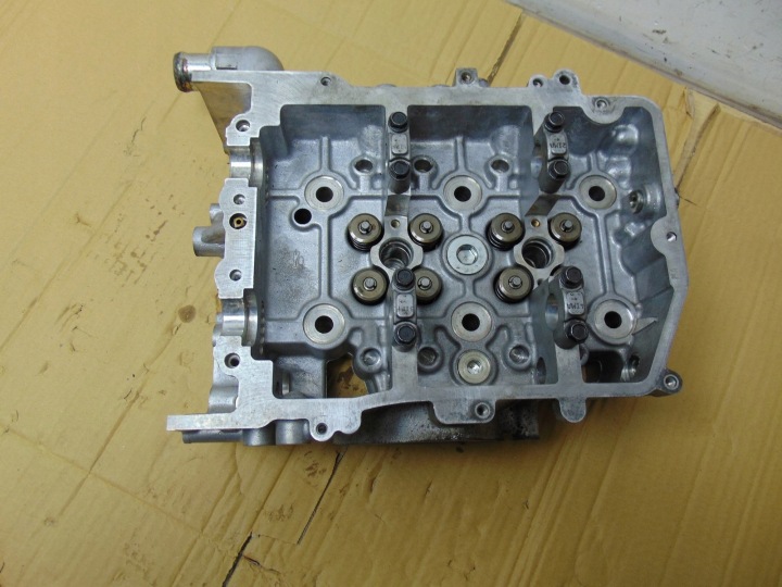 фото №10, Головка цилиндров subaru impreza forester 2.0d le.