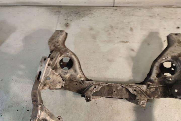 фото №8, Підрамник передні bmw 3 cabrio e93 6761462 2.0l дизель 135kw 2013