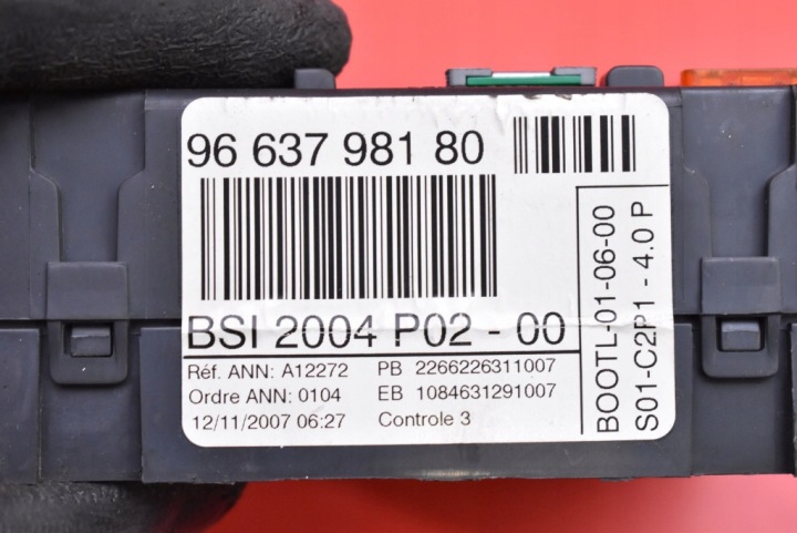 фото №11, Блок запобіжників bsi 9663798180 peugeot 308 i t7 1.6 hdi 90 km 07-11