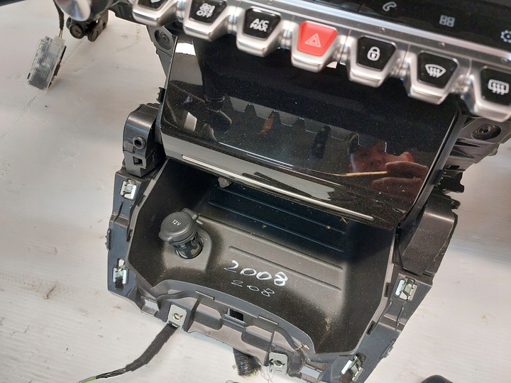 фото №7, Консоль панель peugeot 208 ii 2008 ii демонтаж