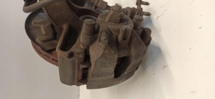 фото №8, Audi a1 82a поворотный кулак правый перед 2q0407256j