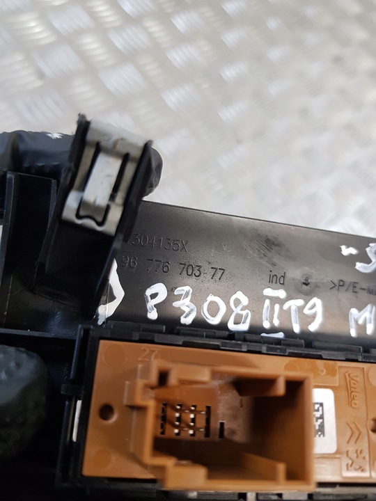 фото №10, Панель перемикач світла + тяги + eco off peugeot 308 ii t9 16r-