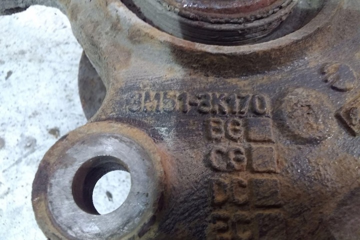 фото №6, Поворотна опора передня права volvo v50 mw 3m513k170 2.44l бензин 103kw 2005