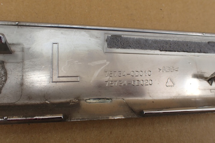 фото №10, Планка дверь левая перед toyota yaris 75734-0d010