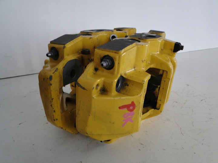 фото №14, Mercedes sl 232 r232 супорт гальмівний комплект затискачі передні 63 amg