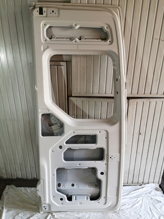 фото №7, Двері ліві зад vw crafter ii man tge max 7c