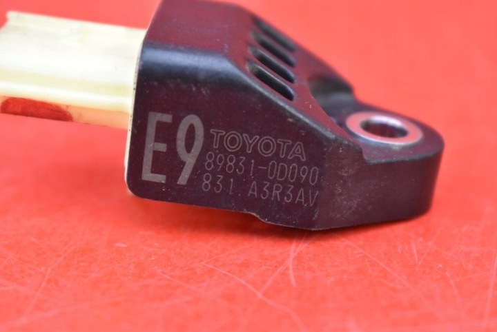 фото №9, Датчик ударный 89831-0d090 toyota yaris 3 iii 10-14